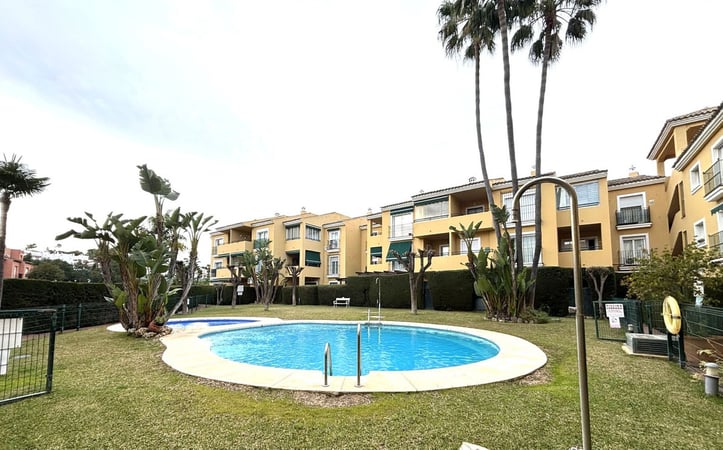 Apartment in Guadalmina - view 1