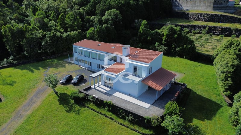 Villa in Terra Cha - view 1