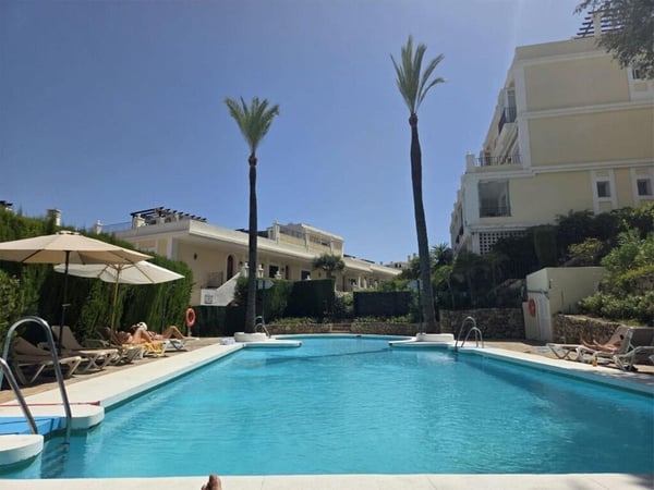 Apartment in Nueva Andalucia - view 1