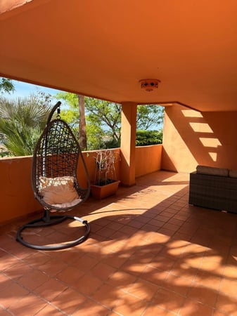 Apartment in Elviria - view 1