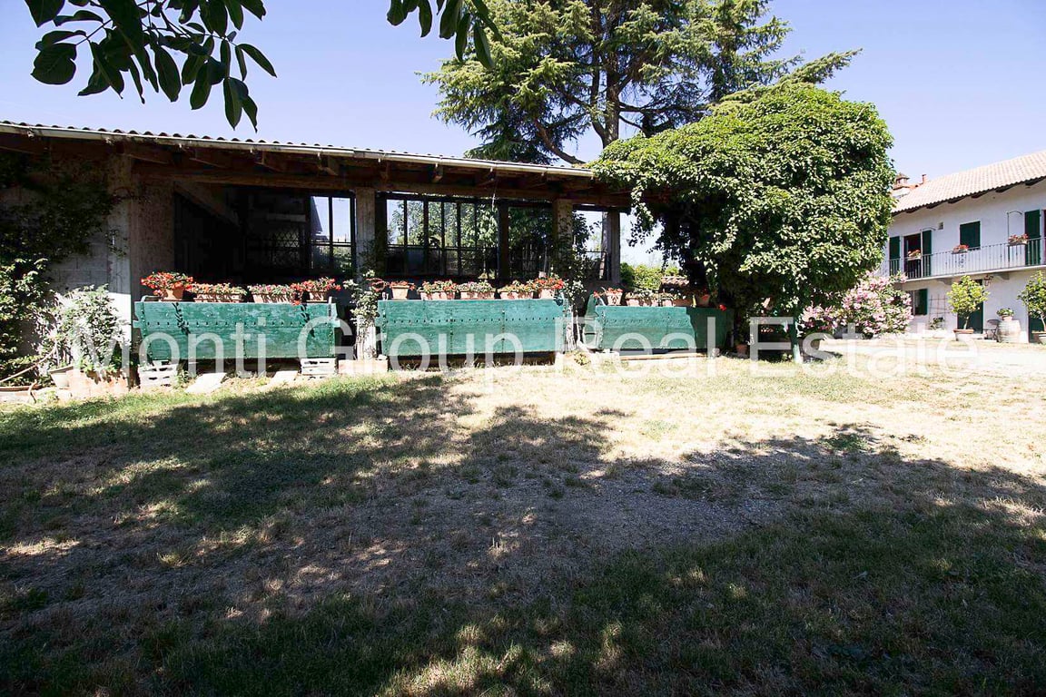 Farm, Ranch or Equestrian in Arzano - Image 3
