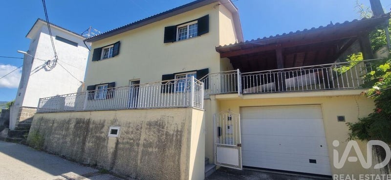House in Sejaes - view 1