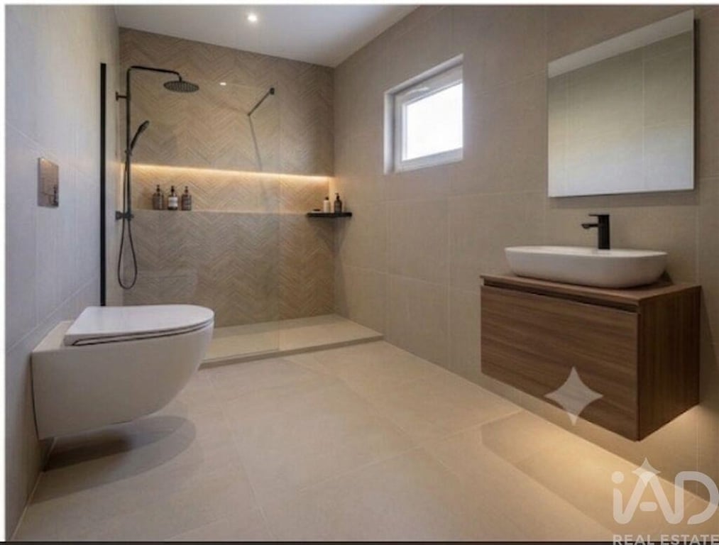 Apartment in Setubal - Image 2