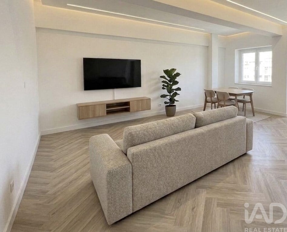 Apartment in Setubal - Image 3
