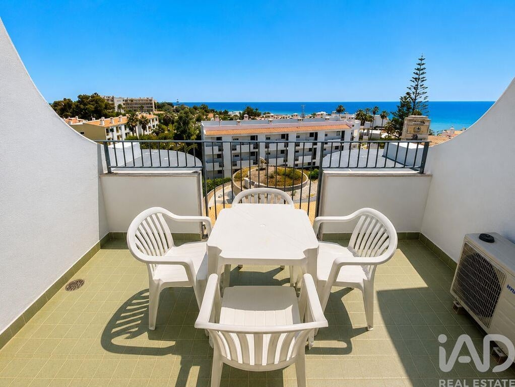 Apartment in Oura - Image 2