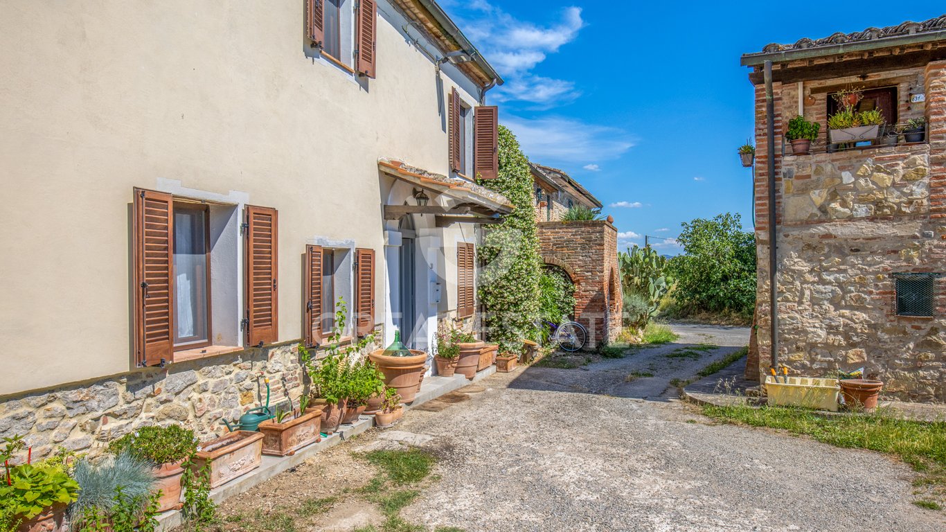 House in Ranciano - Image 2