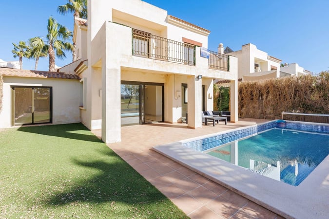 Villa in Roda - view 1