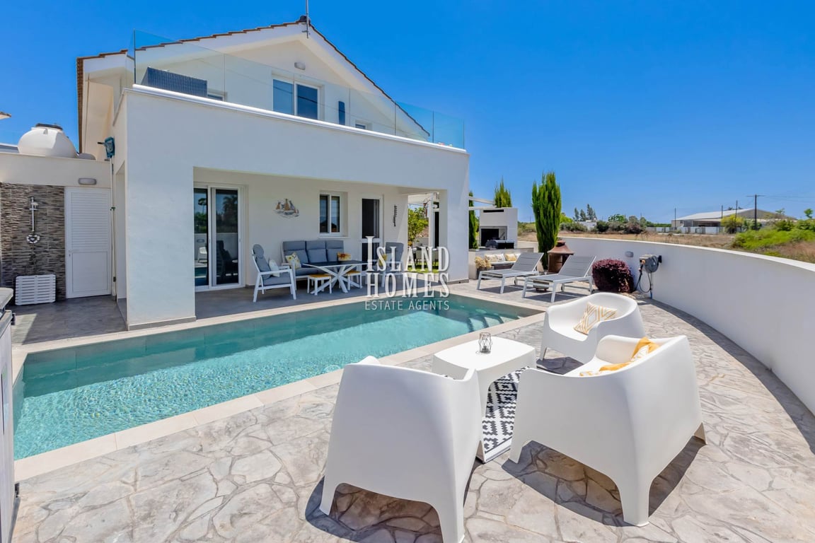 House in Frenaros - Image 3