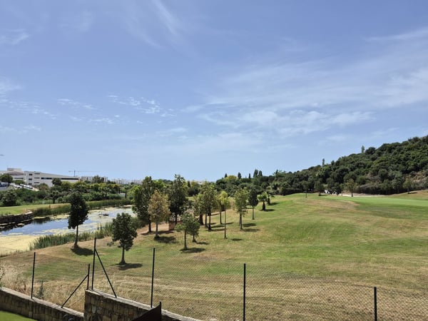 Villa in Estepona - view 1