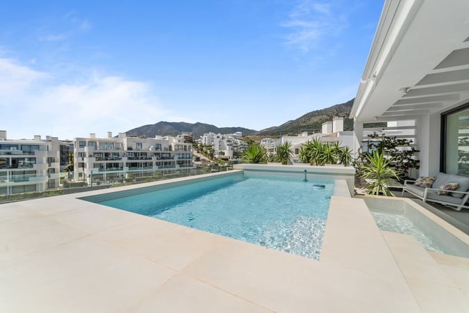 Penthouse in Fuengirola - view 1