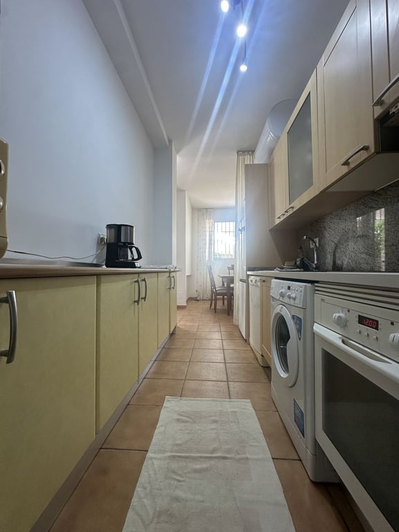 Apartment in Marbella - Image 3