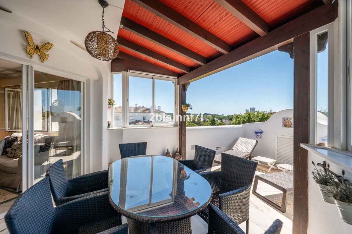 Penthouse in Elviria - Image 3