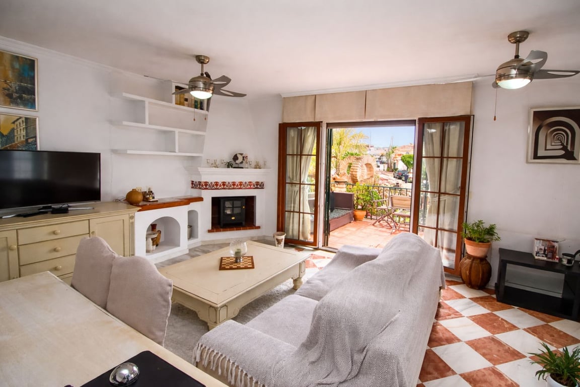 House in Mijas Costa - Image 3