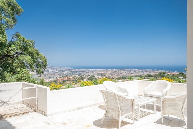 House in La Mairena - view 1
