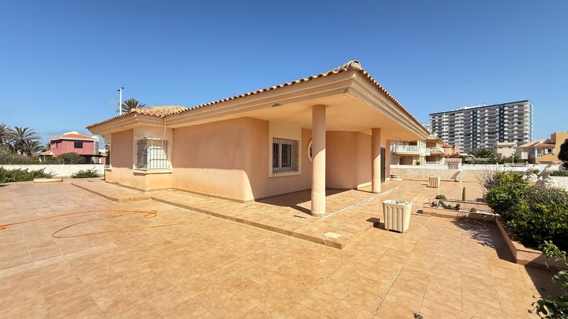 Villa in La Manga del Mar Menor - view 1