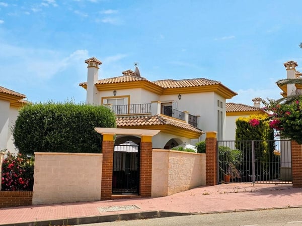 House in Ciudad Quesada - view 1