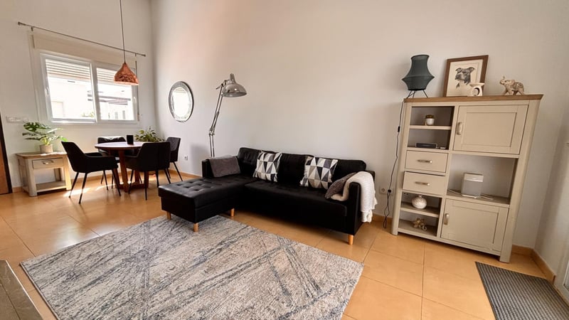 Villa in Pareton - view 1
