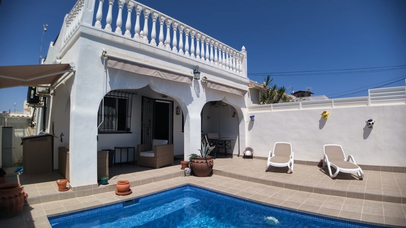 Villa in Villamartin - view 1