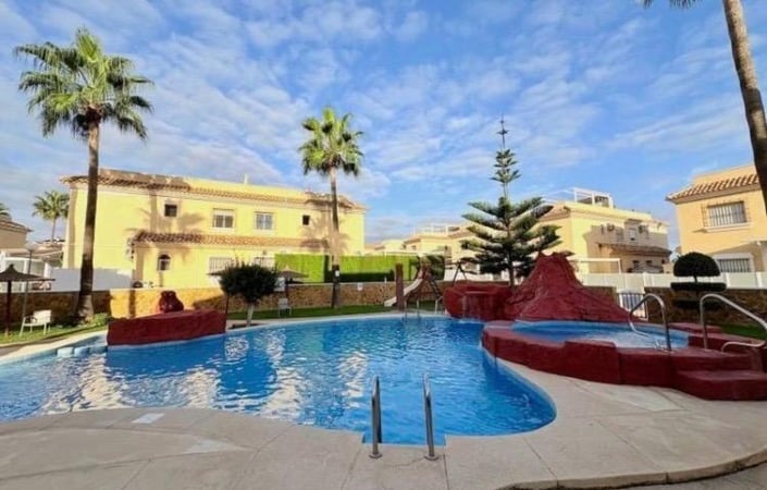 House in Dehesa de Campoamor - view 1