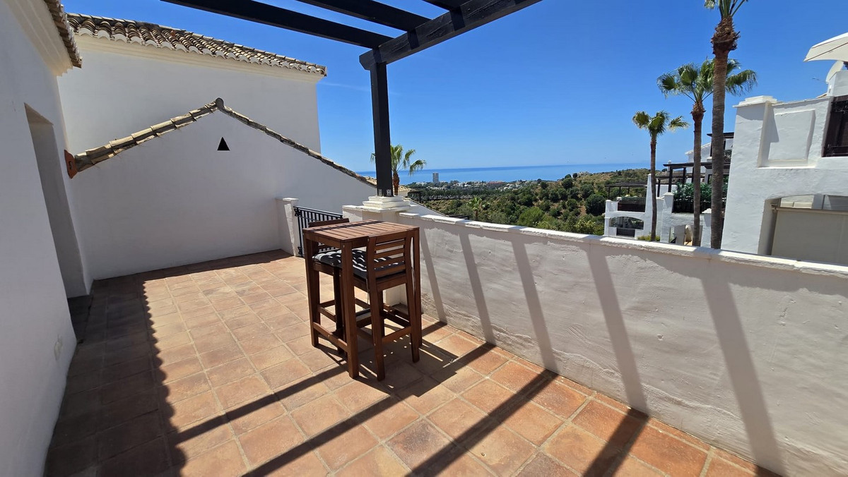 Apartment in Marbella - Image 2
