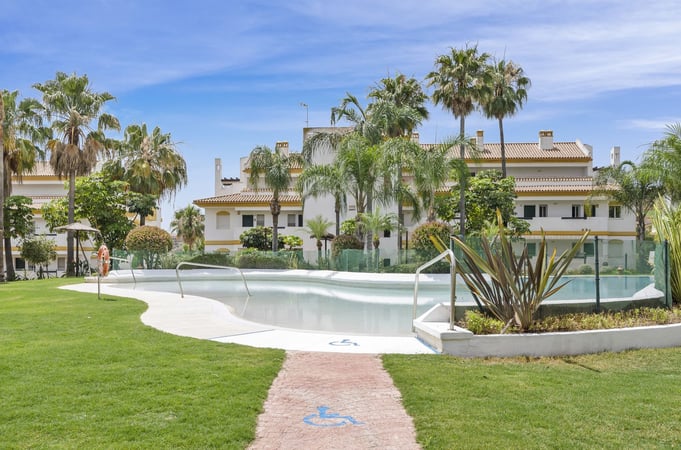 Apartment in La Cala De Mijas - view 1