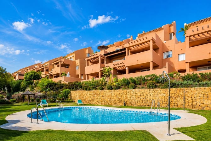 House in Elviria - view 1