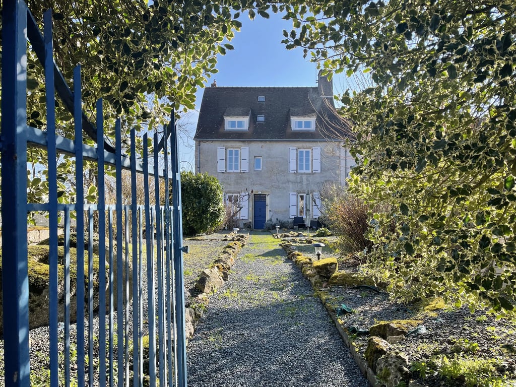 House in Chatelus-Malvaleix
