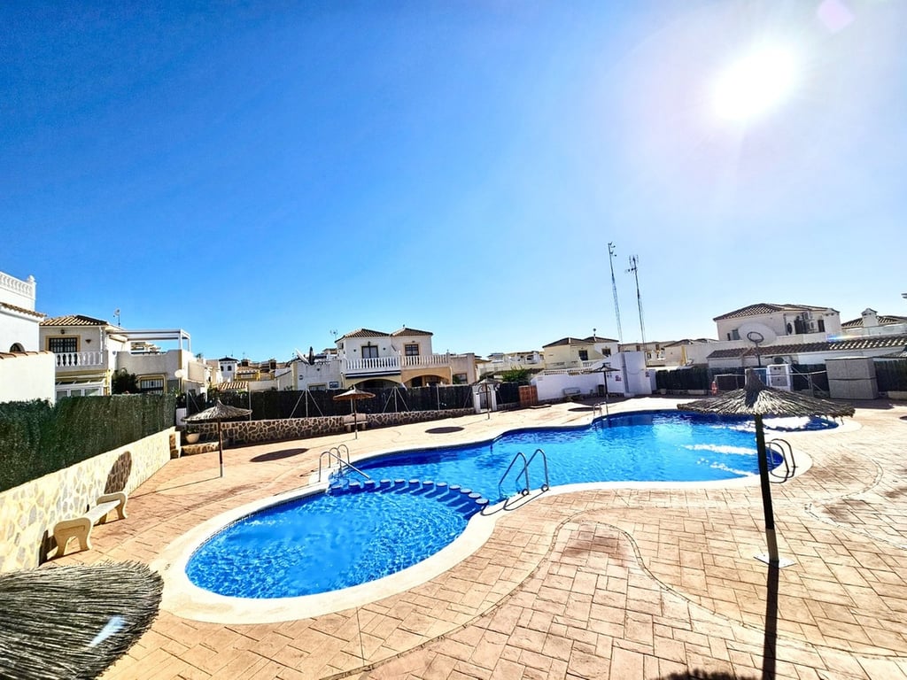 House in Punta Prima - Image 3