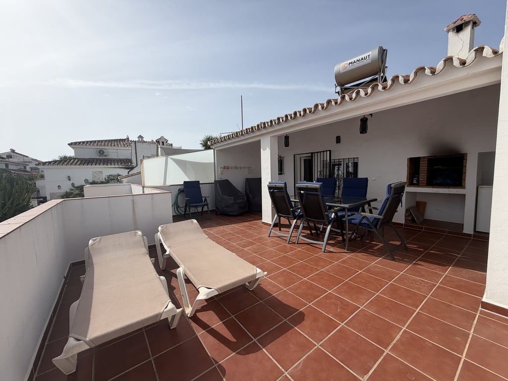 Villa in La Duquesa - Image 3