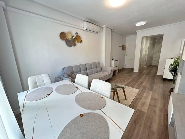 Apartment in Torrevieja - view 1