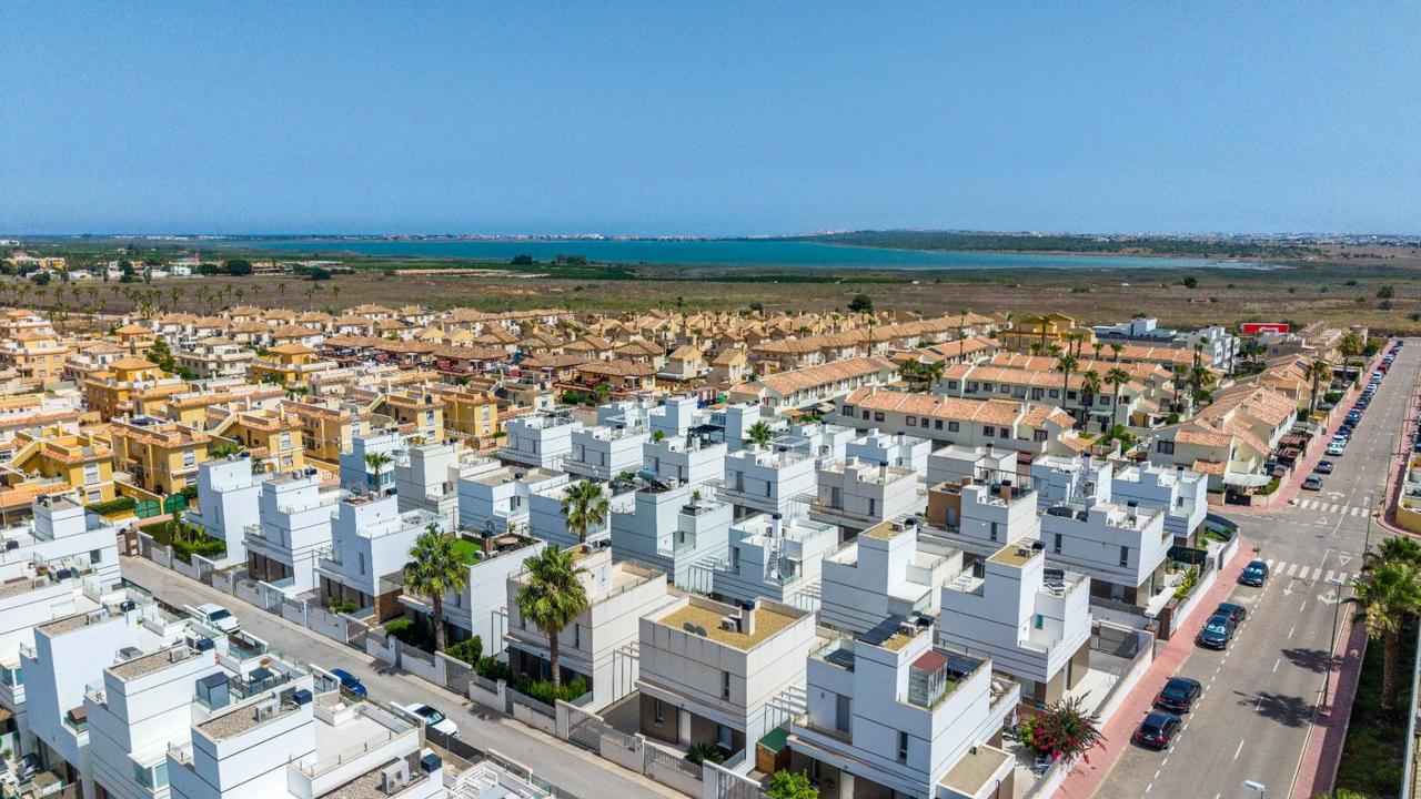 Villa in Rojales - Image 3