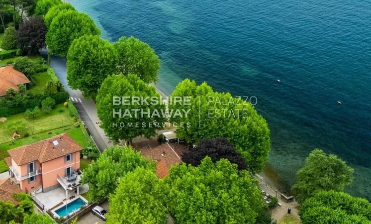 Villa in Laveno-Mombello - view 1