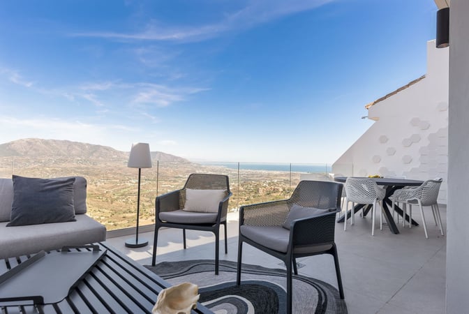 House in La Mairena - view 1