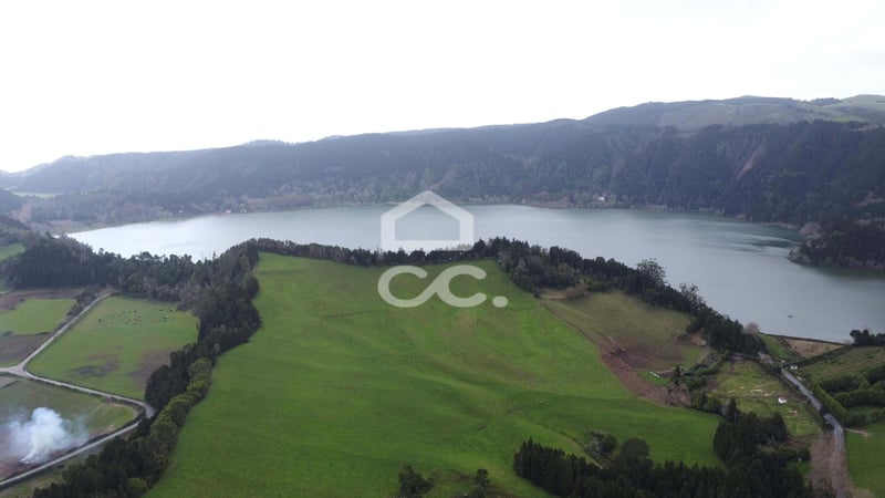 Land in Ribeira Quente - view 1