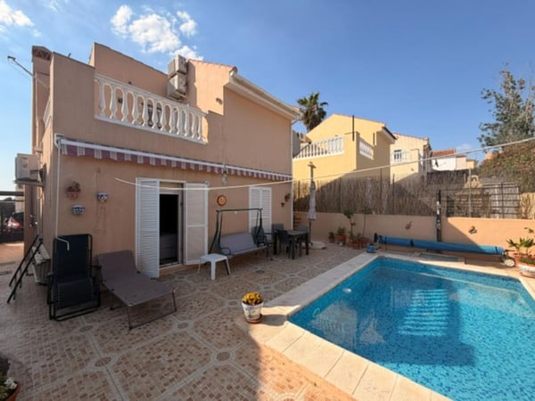 House in Fuente de Piedra - view 1