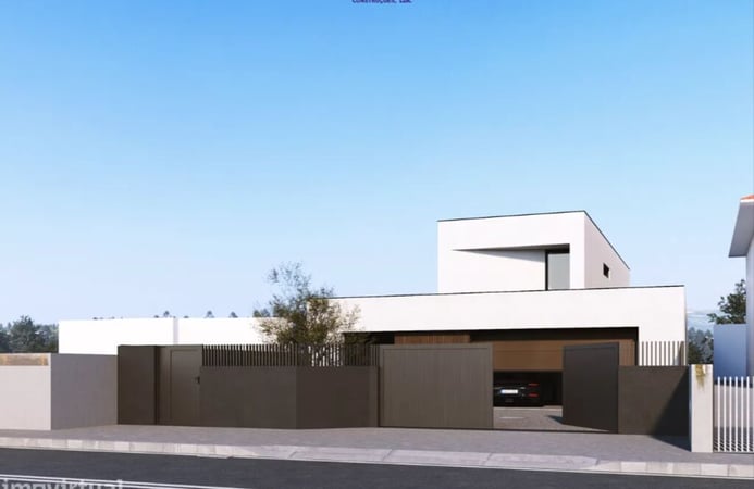 House in Paredes - view 1