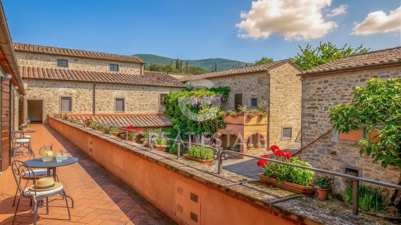 House in Cortona - Image 3
