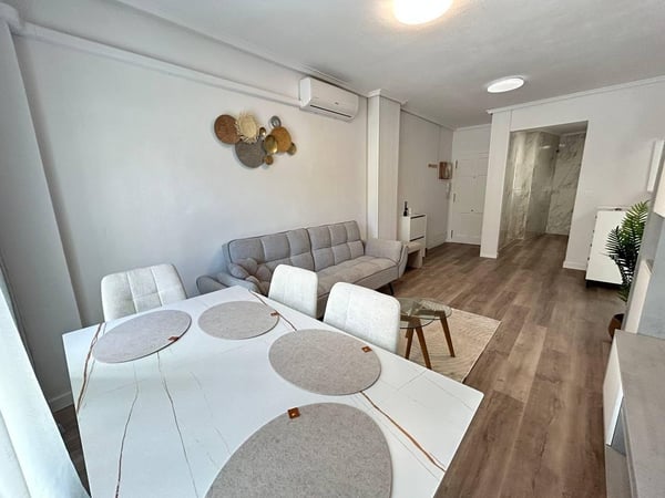 Apartment in Torrevieja - view 1