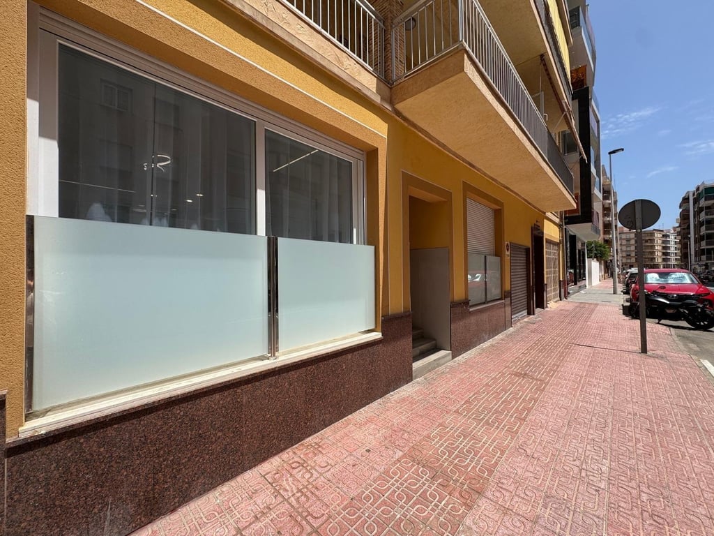 Apartment in Torrevieja - Image 2