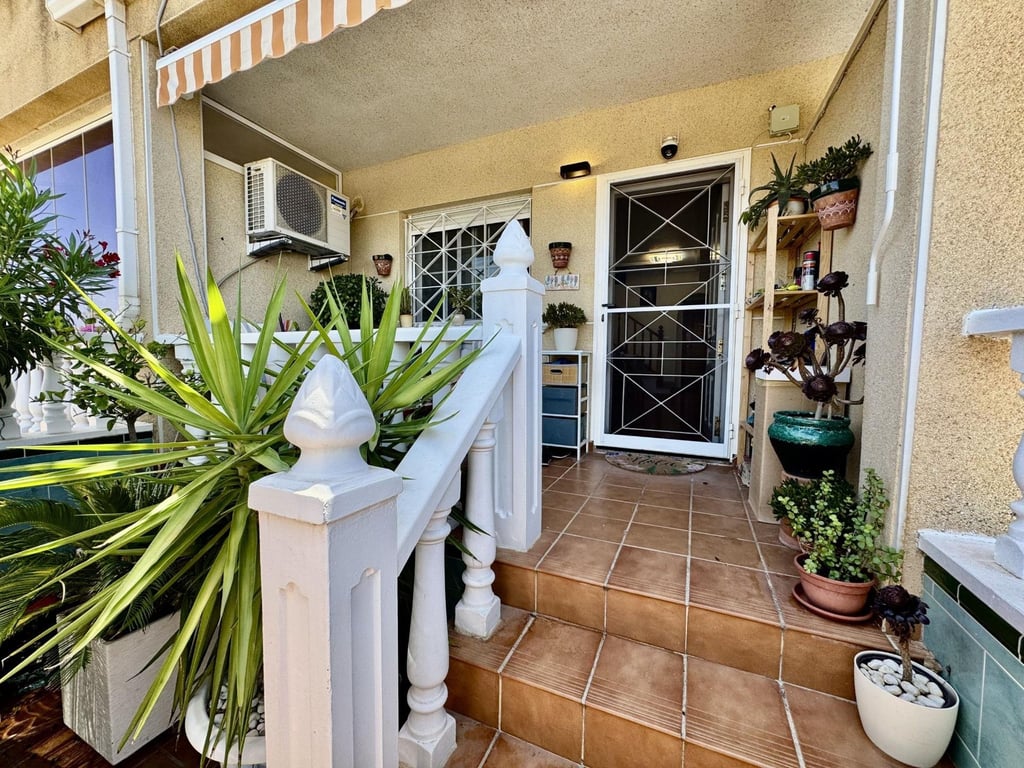 House in Torrevieja - Image 3