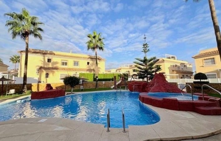House in Urbanizacion los Balcones - view 1