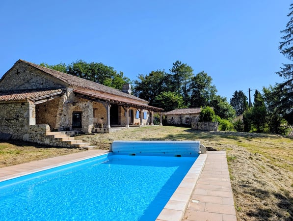 House in Devillac - view 1