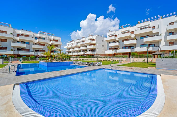 Apartment in Dehesa de Campoamor - view 1