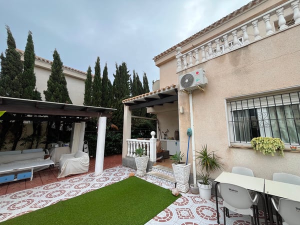 House in Playa Flamenca - view 1