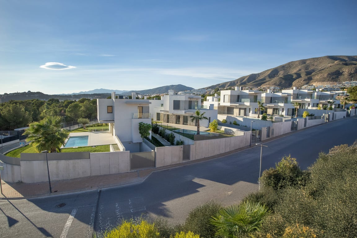 House in Finestrat - Image 3