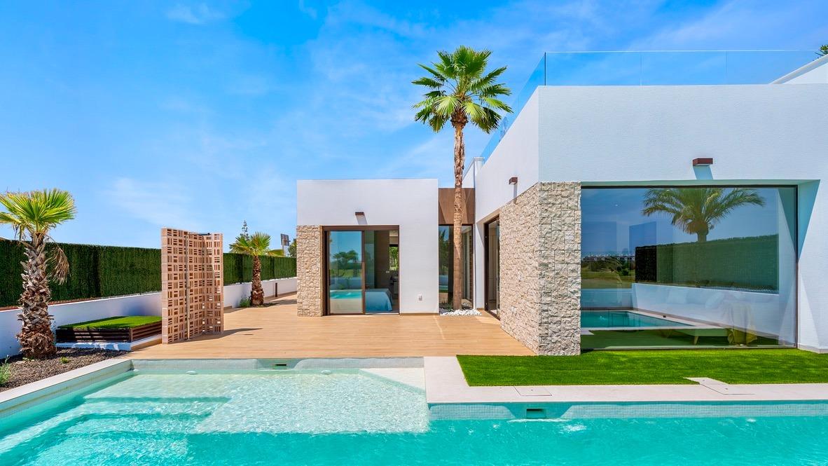 Villa in Los Alcazares - Image 2