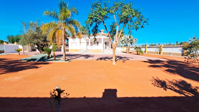 House in Catral - view 1