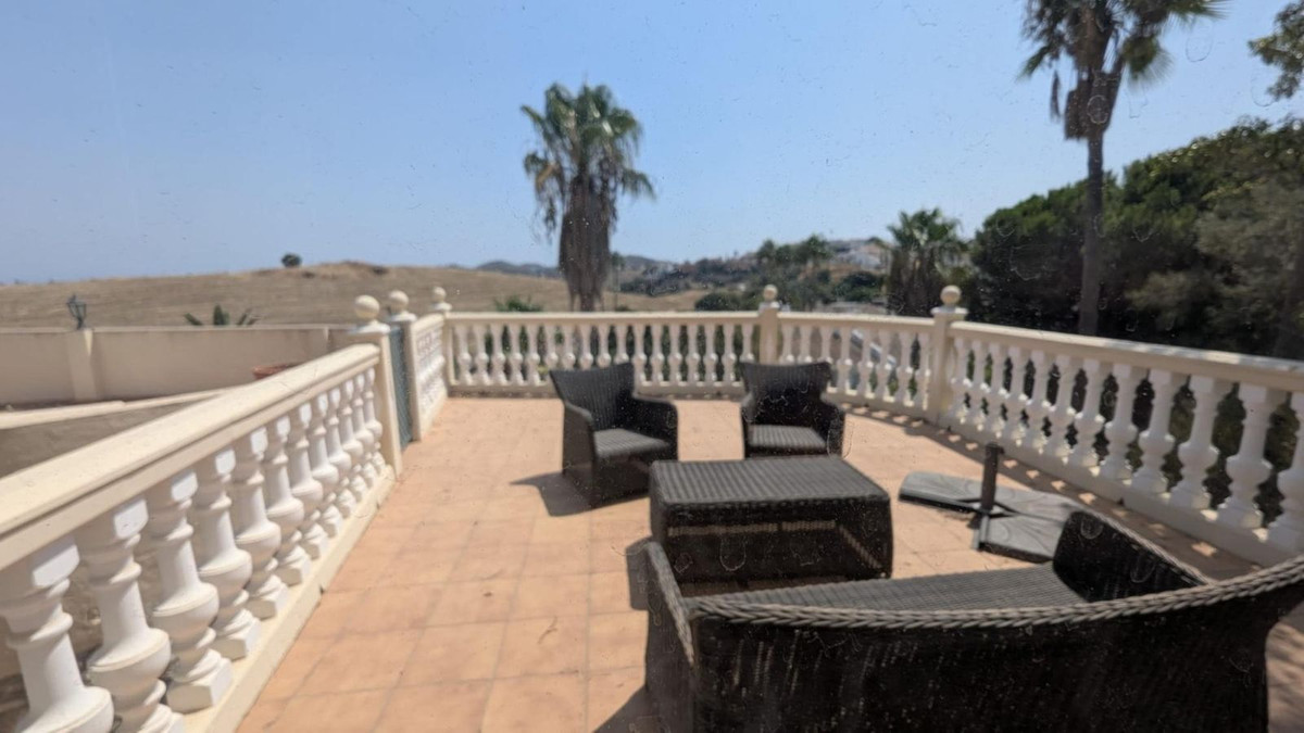 House in Mijas Costa - Image 3