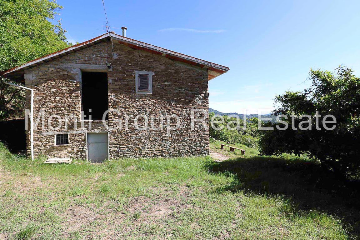 Farm, Ranch or Equestrian in Cavatore