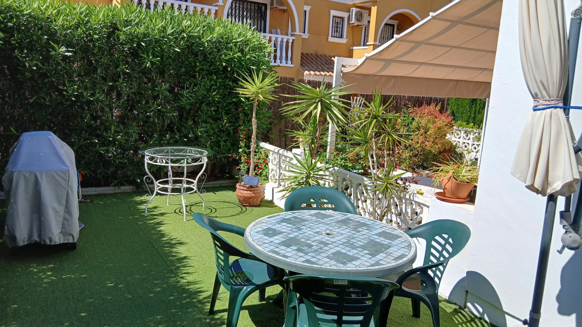 House in Urbanizacion los Balcones - Image 2